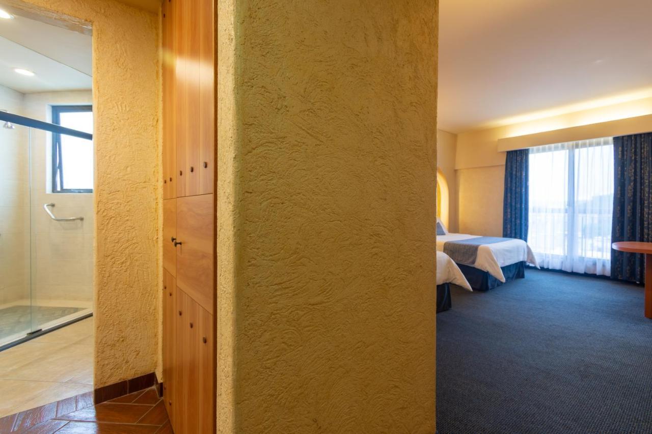 Hotel Flamingo Inn Querétaro Exteriör bild